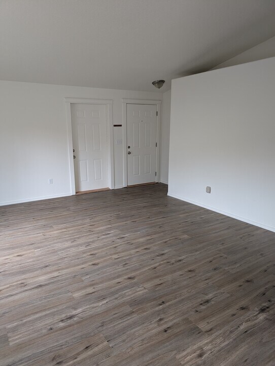 790 SE Kierra Pl in Madras, OR - Building Photo