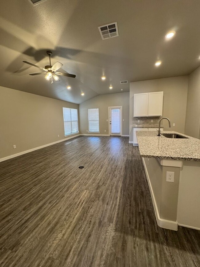 3208 Corpus Ave in Wolfforth, TX - Building Photo - Building Photo