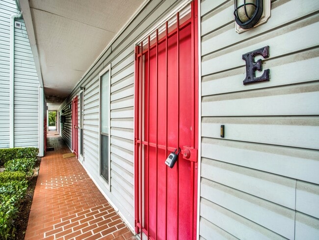 1300 Fairview St in Houston, TX - Building Photo - Building Photo