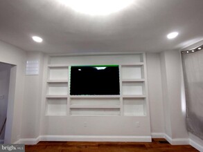 2664 W Franklin St in Baltimore, MD - Building Photo - Building Photo