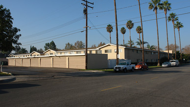 Bel Air Apartments in Orange, CA - Building Photo - Building Photo