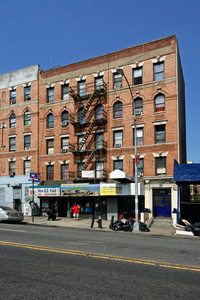 2302-2304 Amsterdam Ave in New York, NY - Foto de edificio - Building Photo