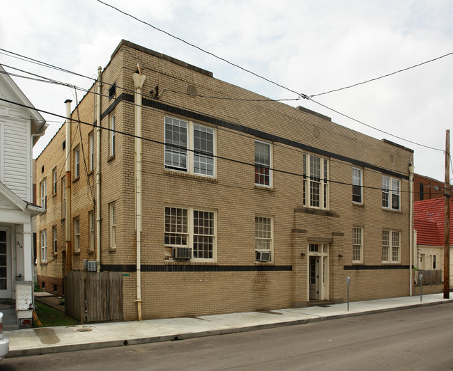 310 9 1/2 St in Parkersburg, WV - Foto de edificio - Building Photo