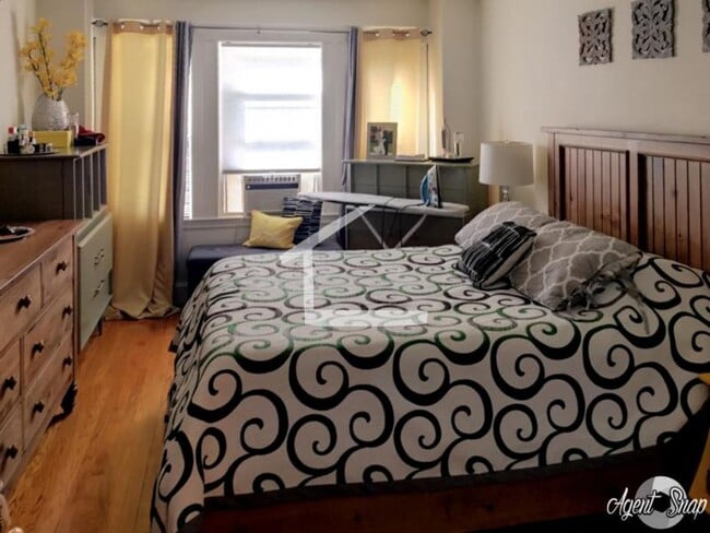 63 Euston St in Brookline, MA - Building Photo - Building Photo