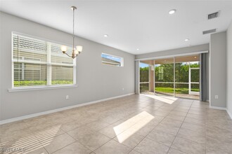 4425 Dutchess Park Rd in Ft. Myers, FL - Building Photo - Building Photo