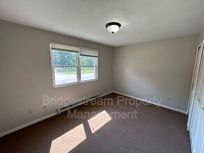 481 N Broadway St in Trotwood, OH - Foto de edificio - Building Photo