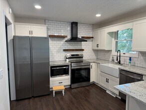 1000 Harwich Pl in Kingsport, TN - Building Photo - Building Photo