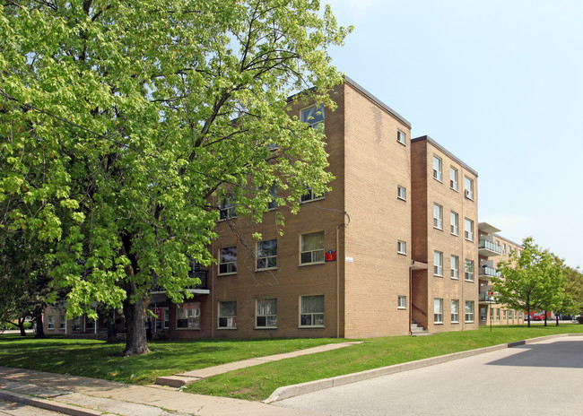 Eccleston Heights in Toronto, ON - Building Photo - Building Photo