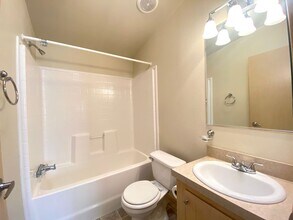 375 W Patrician Dr in Reno, NV - Building Photo - Building Photo