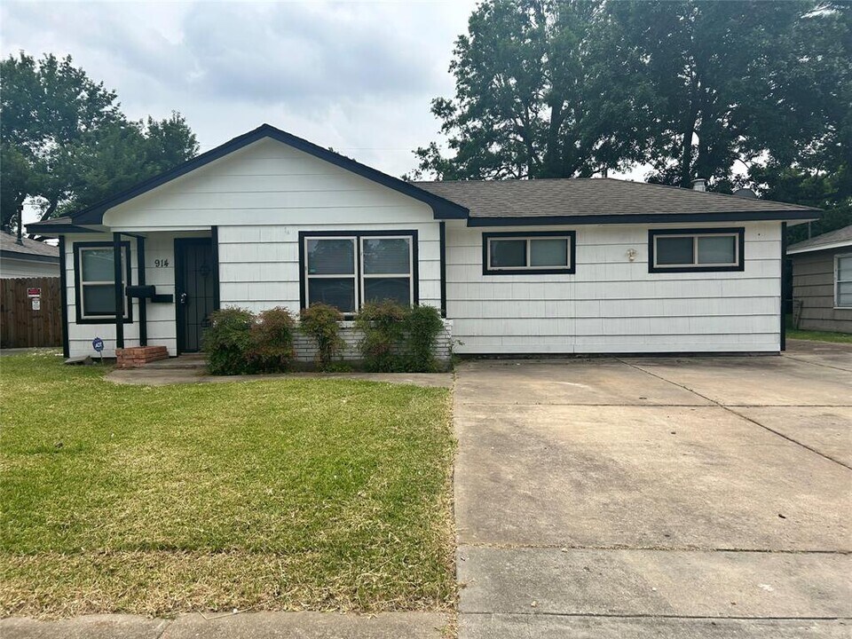 914 Elton St in Houston, TX - Building Photo