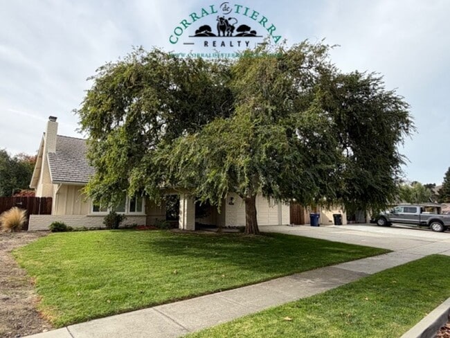 22676 Coleta Dr in Salinas, CA - Building Photo - Building Photo