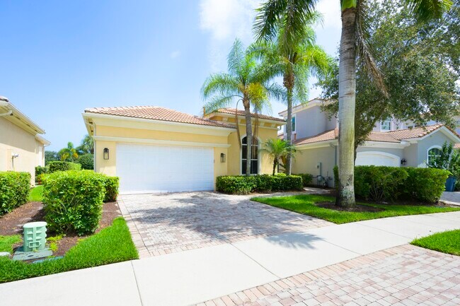 112 Andalusia Way in Palm Beach Gardens, FL - Building Photo - Building Photo