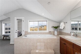 1800 Franklin Ave E in Seattle, WA - Building Photo - Building Photo