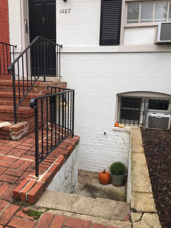property at 1427 33rd St NW