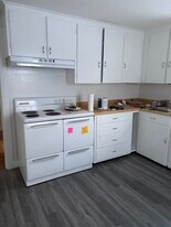 40 Maplecrest St in Newmarket, NH - Building Photo