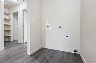 535 SE Sheridan Rd in Sheridan, OR - Building Photo - Building Photo