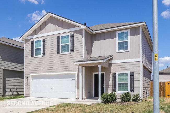 10919 Lafayette Lp in Converse, TX - Building Photo - Building Photo