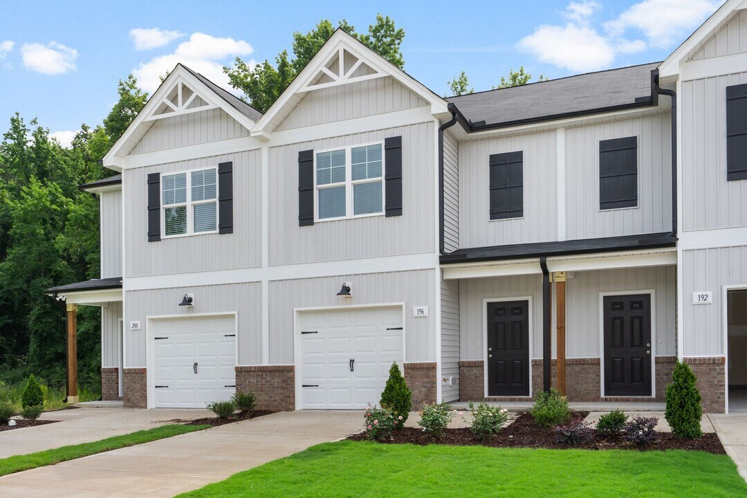 176 Cowlily Ct in Smithfield, NC - Building Photo