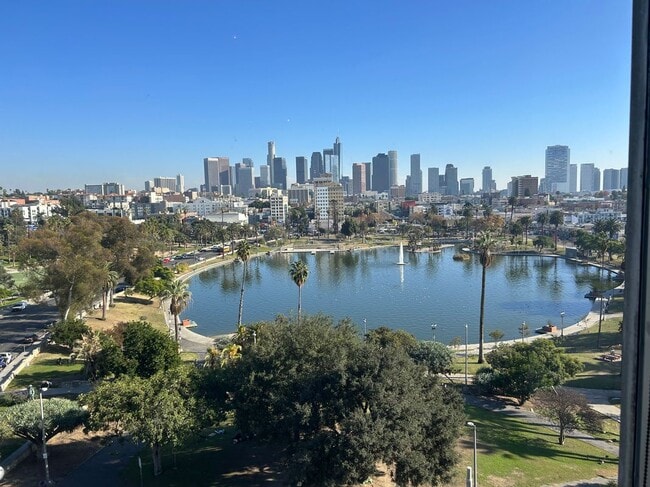 2404 Wilshire Blvd