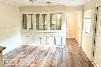 1000 Lindenwood Dr in Baytown, TX - Building Photo - Building Photo