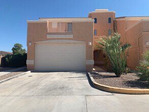 3470 Kearsage Dr in Lake Havasu City, AZ - Building Photo - Building Photo
