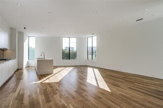 2422 N Carroll Ave in Dallas, TX - Building Photo - Building Photo