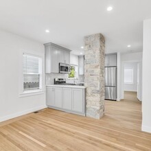 2424 L St in Sacramento, CA - Building Photo - Interior Photo