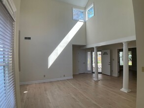 116 Kirkwood Dr in Chapel Hill, NC - Foto de edificio - Building Photo