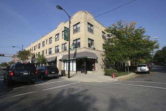 Albany Park in Chicago, IL - Building Photo - Building Photo