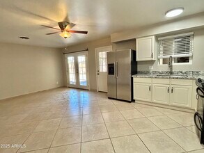 4024 W Las Palmaritas Dr in Phoenix, AZ - Building Photo - Building Photo