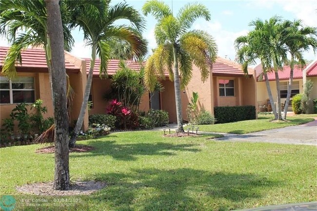 306 Lake Helen Dr in West Palm Beach, FL - Building Photo - Building Photo