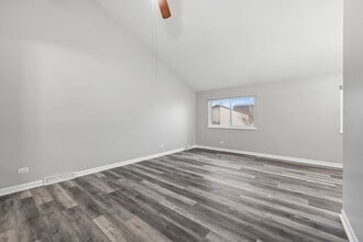 73 Century Dr in Roselle, IL - Building Photo - Building Photo