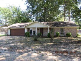 120 Oaklawn Dr in Conway, AR - Building Photo