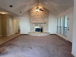 110 Puna Ln in Bastrop, TX - Building Photo - Building Photo