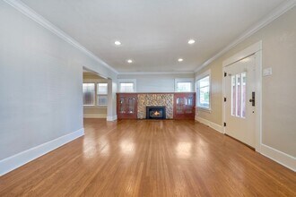 4052 Albatross St in San Diego, CA - Building Photo - Building Photo