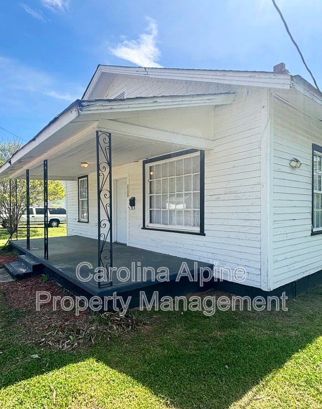 1108 Toms St in Shelby, NC - Building Photo - Building Photo