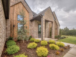 8215 Waxwing Way in Guthrie, OK - Building Photo - Building Photo