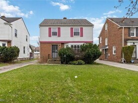 16918 Glendale Ave in Cleveland, OH - Building Photo