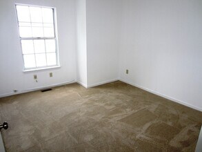 131 Castilian Dr in Virginia Beach, VA - Building Photo - Building Photo