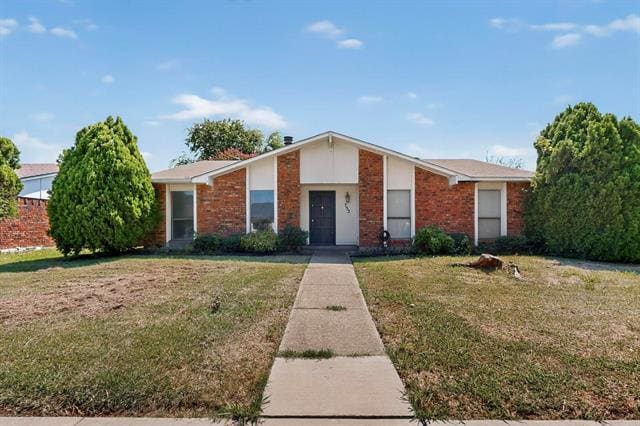property at 752 Cambridge Dr