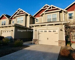 2131 Scarecrow Rd in Fort Collins, CO - Building Photo