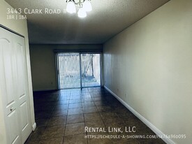 3443 Clark Rd in Sarasota, FL - Building Photo - Building Photo