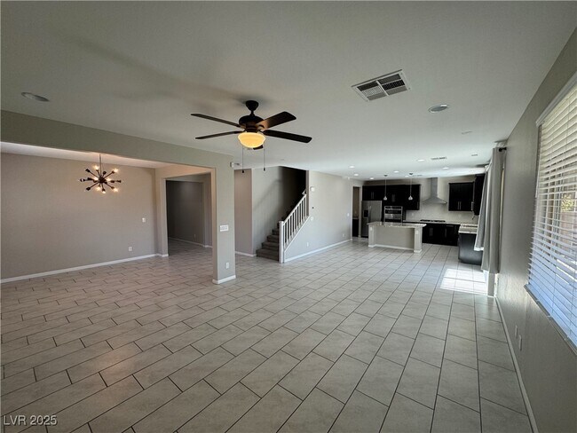 101 E Opulent Rose Ave in Las Vegas, NV - Foto de edificio - Building Photo