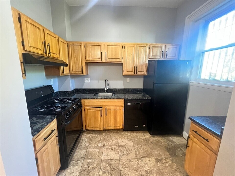 2997 Washington St in Boston, MA - Building Photo