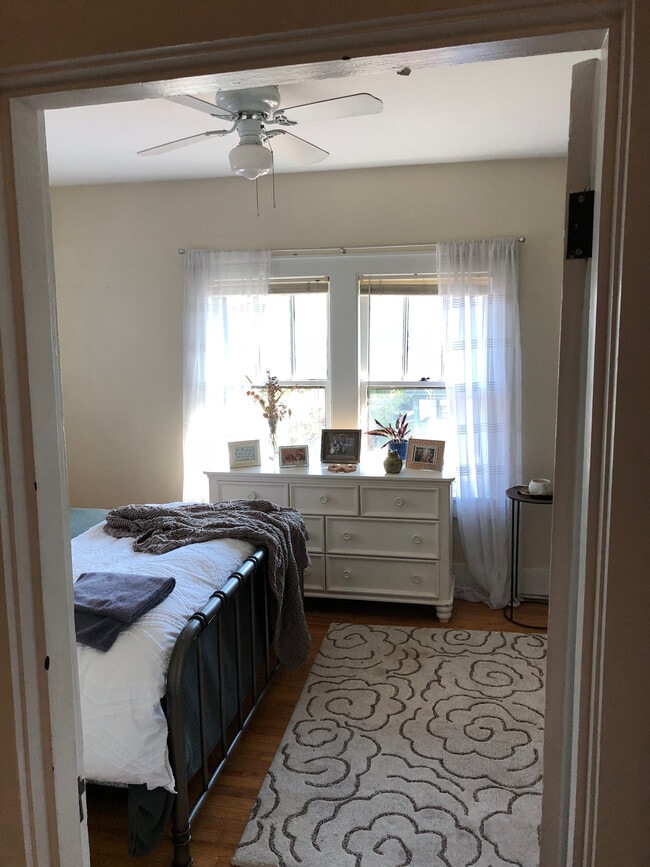 1027 Luttrell Street in Knoxville, TN - Foto de edificio - Building Photo