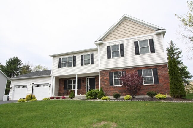 property at 14 Stone Crest Dr