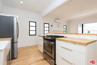 414 N Curson Ave in Los Angeles, CA - Building Photo - Building Photo
