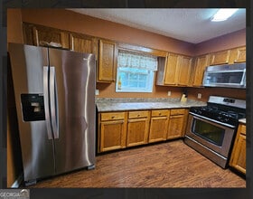 2539 Oakridge Pl in Decatur, GA - Building Photo - Building Photo