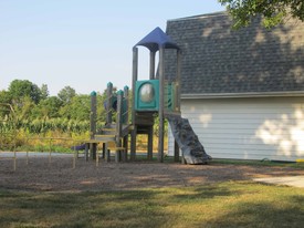 Olney Park Apartments in Olney, IL - Building Photo