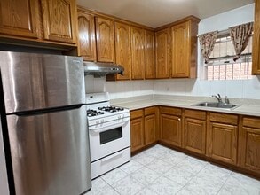 1761 63rd St, Unit 1st Fl unit in Brooklyn, NY - Foto de edificio - Building Photo